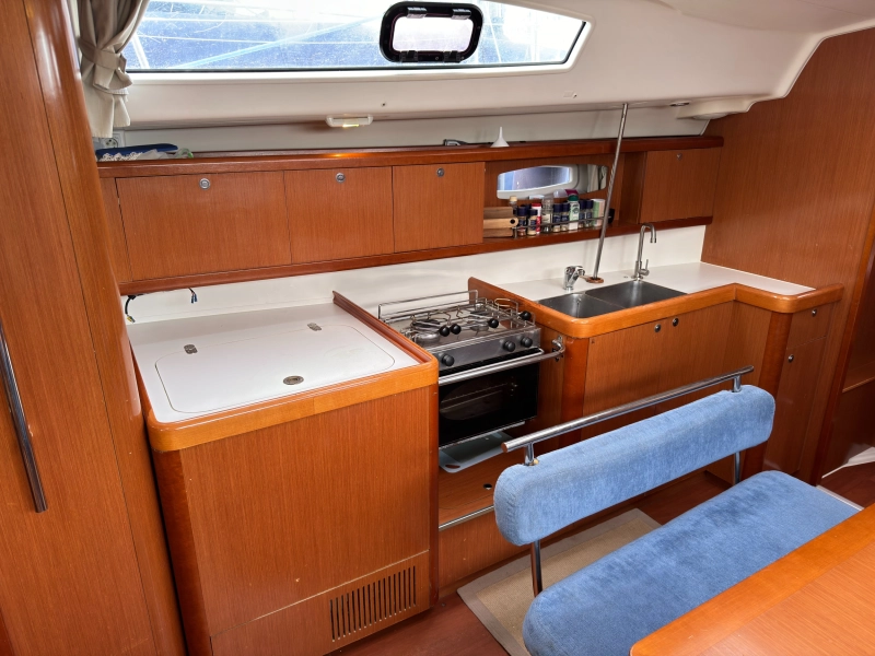 Beneteau Oceanis 43 2009