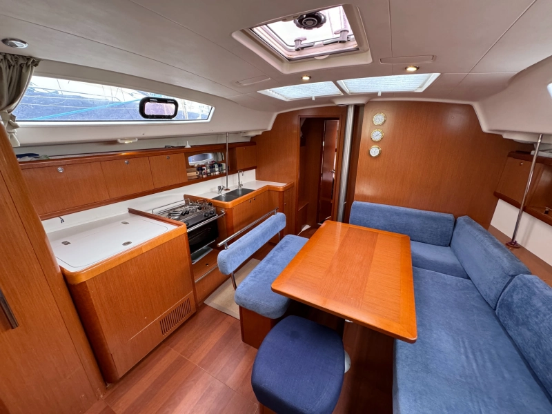 Beneteau Oceanis 43 2009