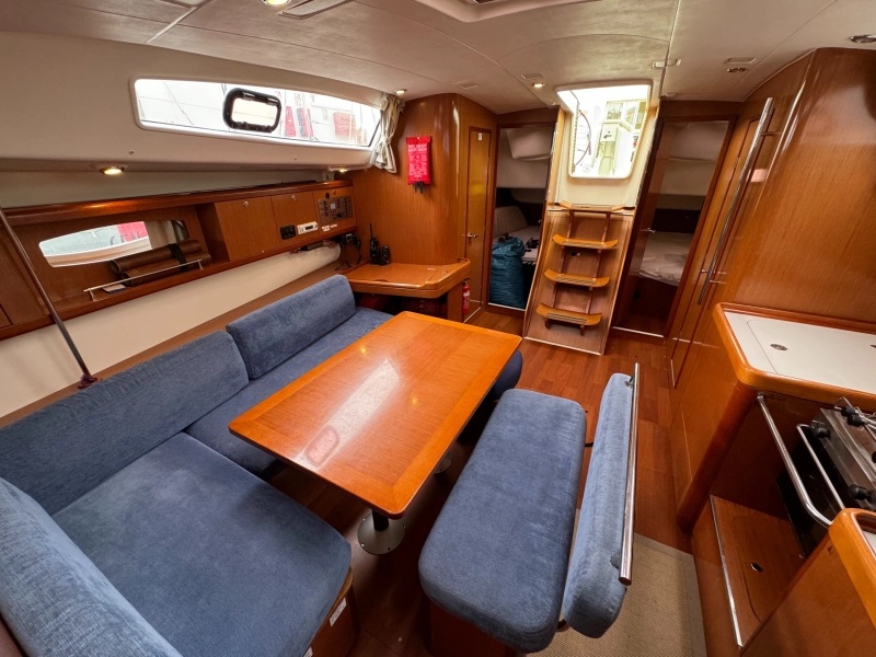 Beneteau Oceanis 43 2009