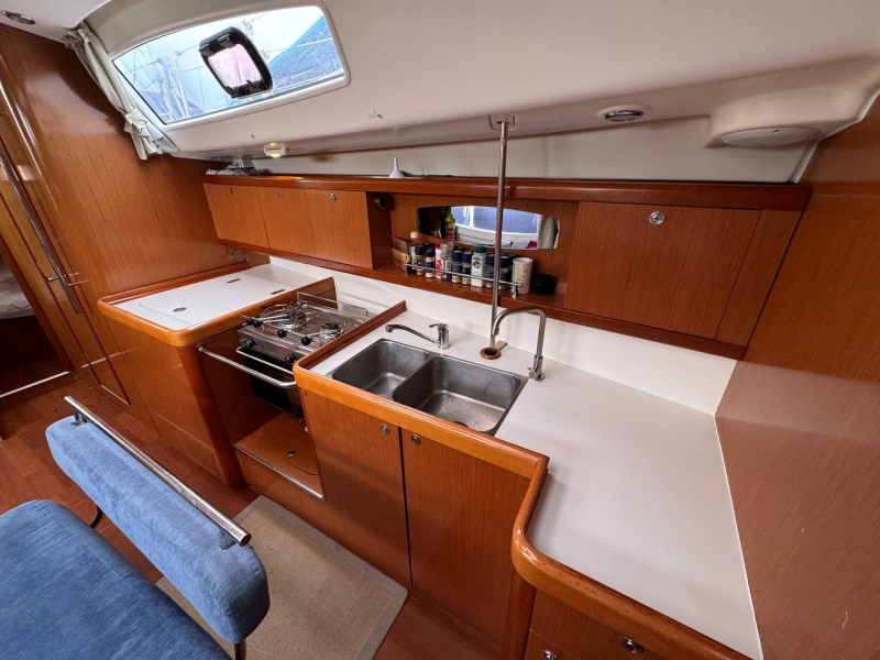 Beneteau Oceanis 43 2009