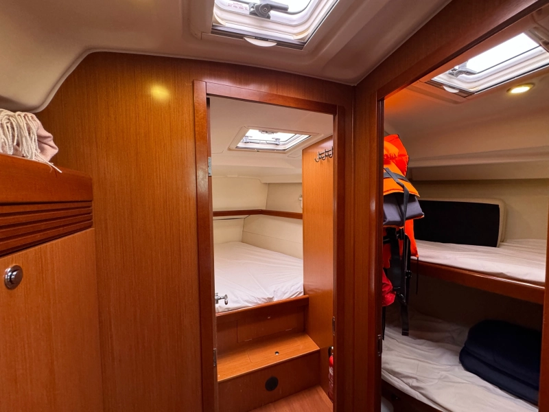 Beneteau Oceanis 43 2009