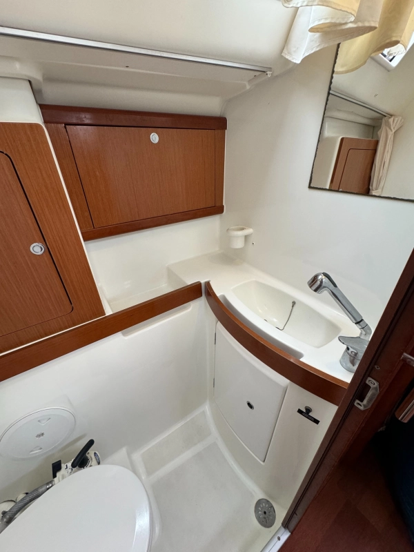 Beneteau Oceanis 43 2009