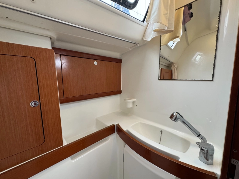 Beneteau Oceanis 43 2009