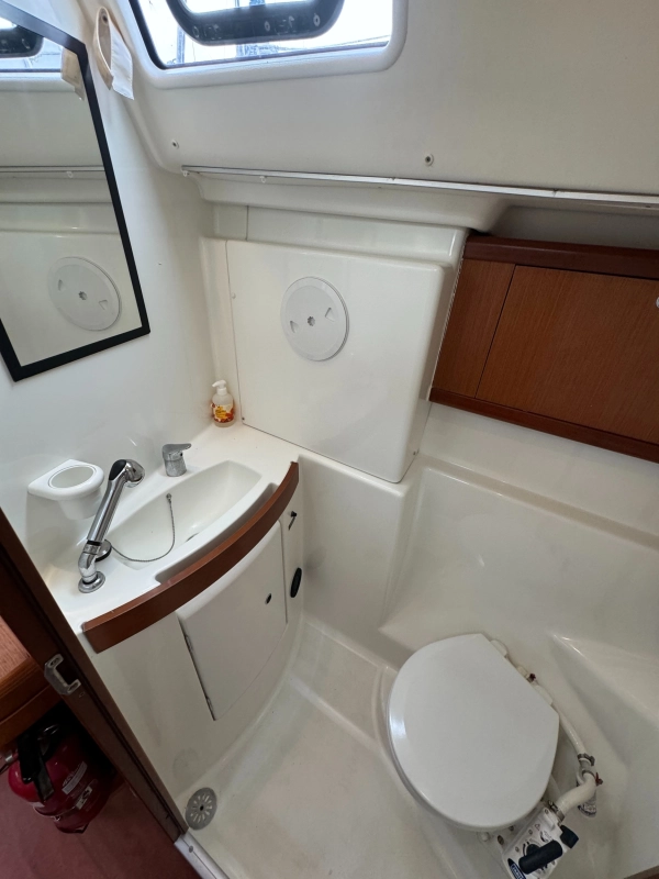 Beneteau Oceanis 43 2009