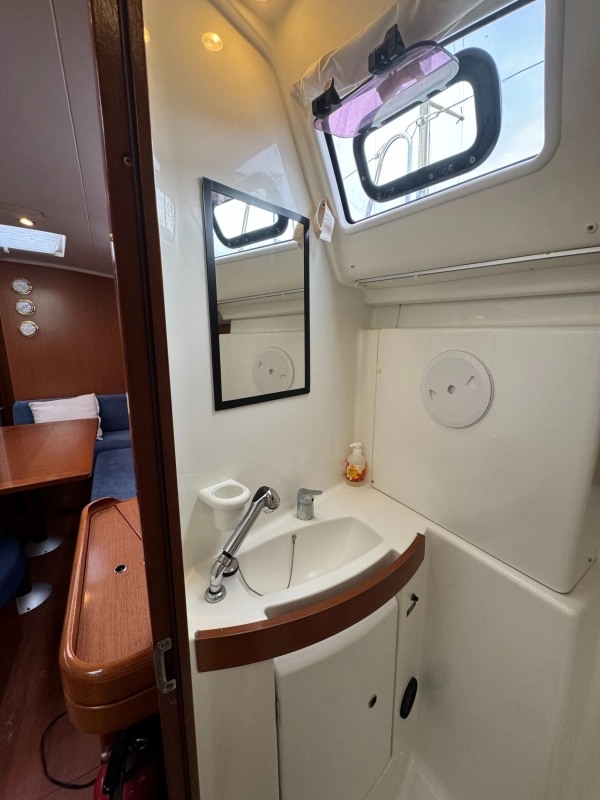 Beneteau Oceanis 43 2009
