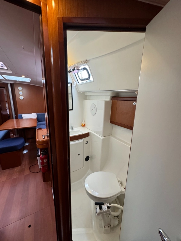 Beneteau Oceanis 43 2009