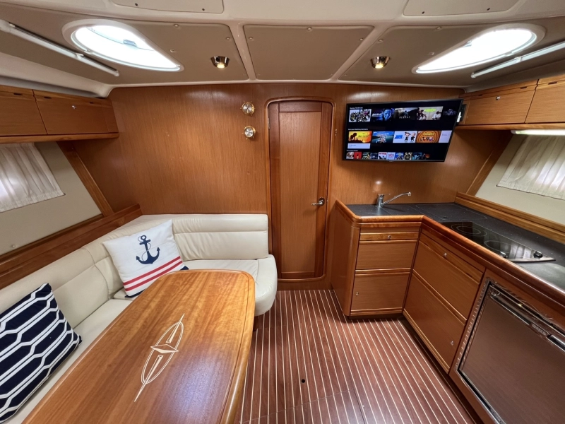 Bavaria 37 HT 2009