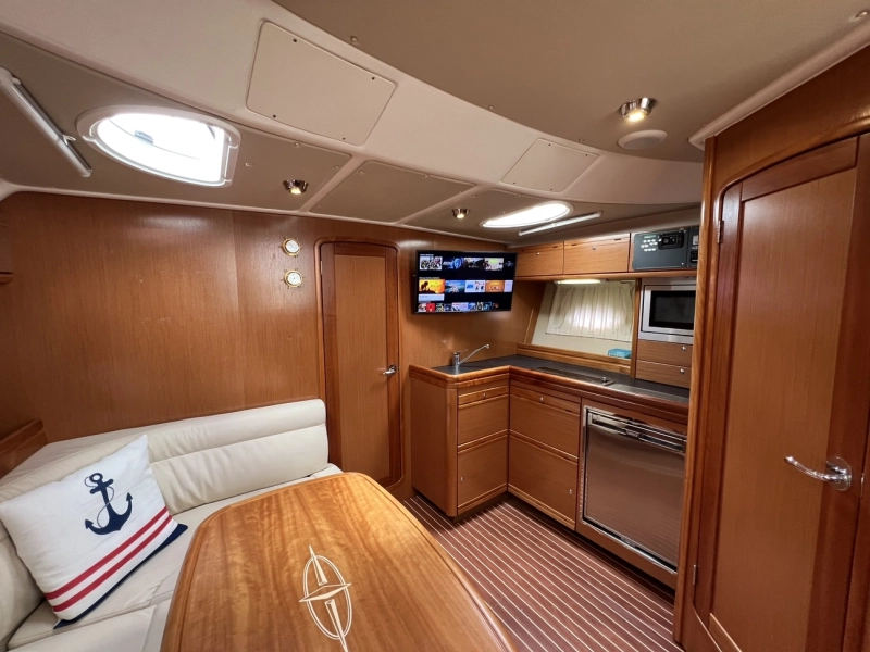 Bavaria 37 HT 2009