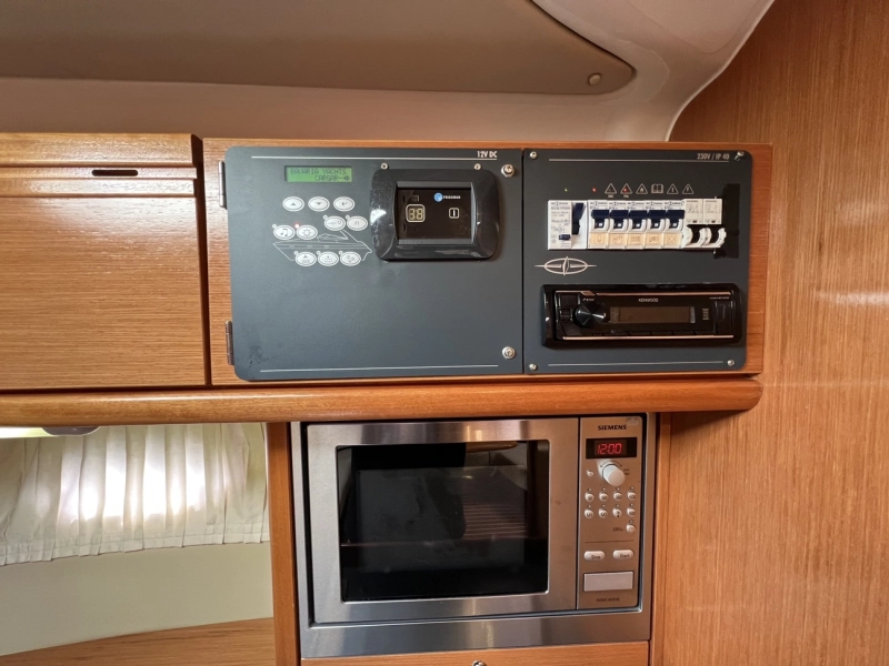 Bavaria 37 HT 2009