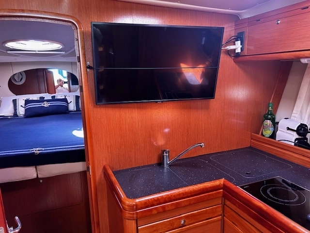 Bavaria 37 HT 2009
