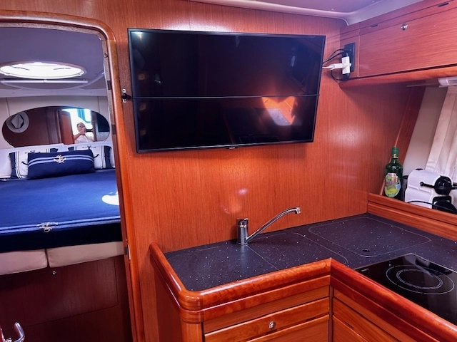 Bavaria 37 HT 2009