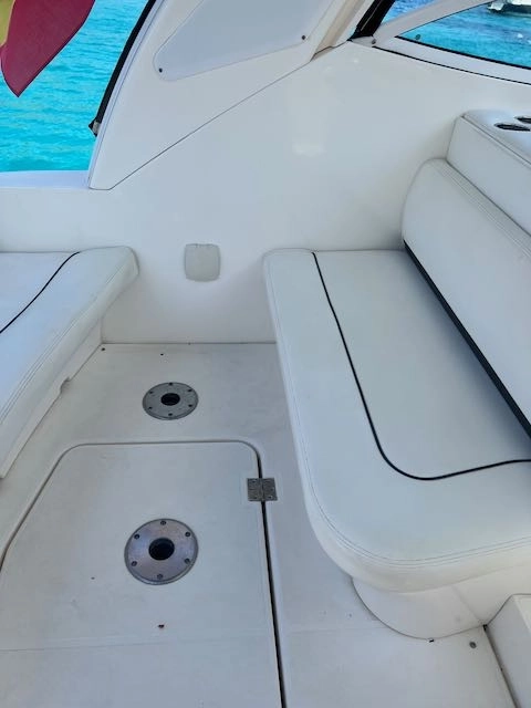 Cruisers Yachts 300 Express 2006