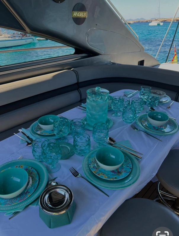 Princess Yachts V65 2004