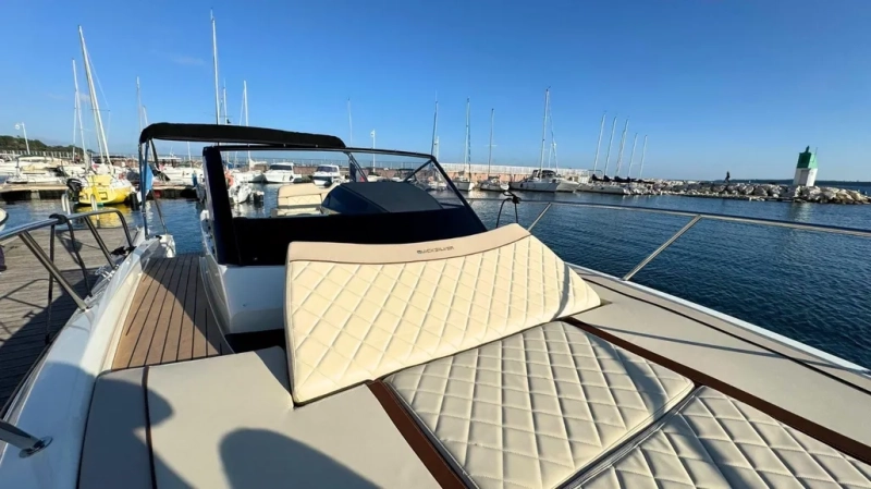 Quicksilver 875 Sundeck 2024