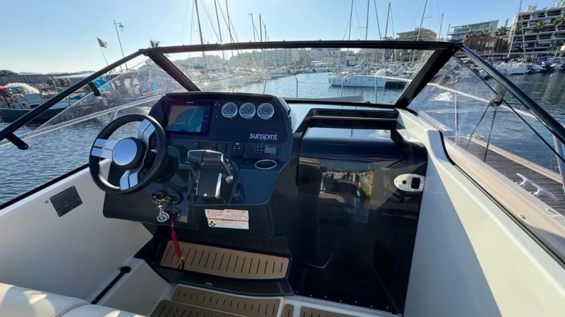 Quicksilver 875 Sundeck 2024
