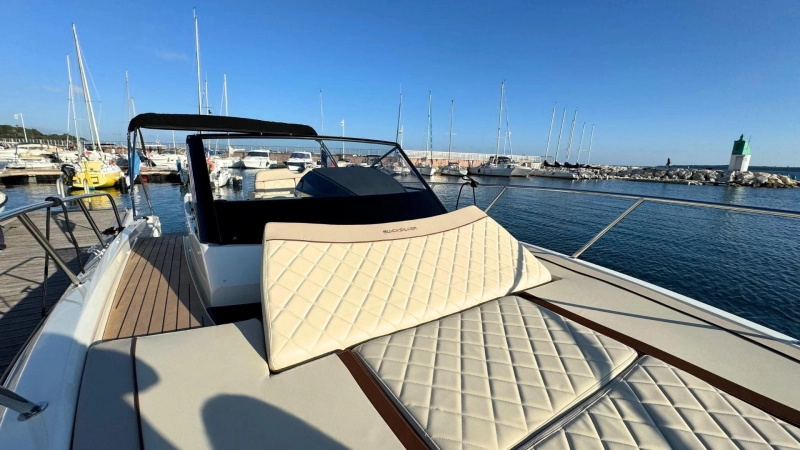 Quicksilver 875 Sundeck 2024
