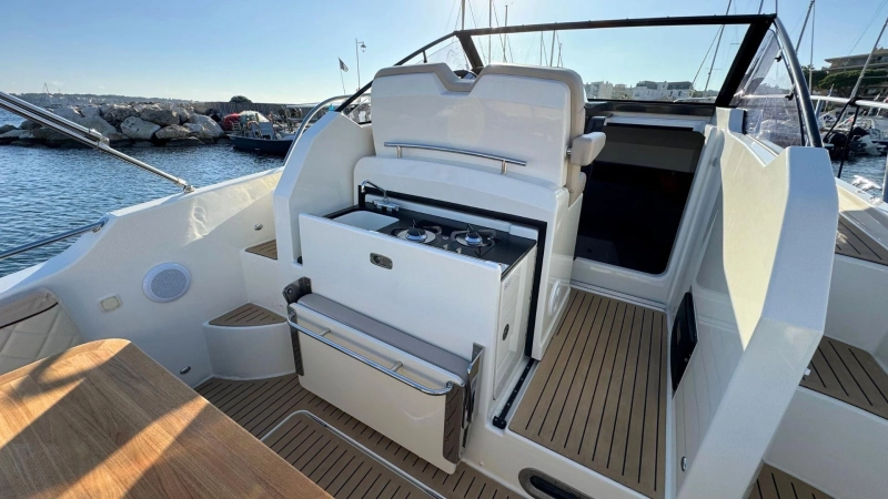 Quicksilver 875 Sundeck 2024
