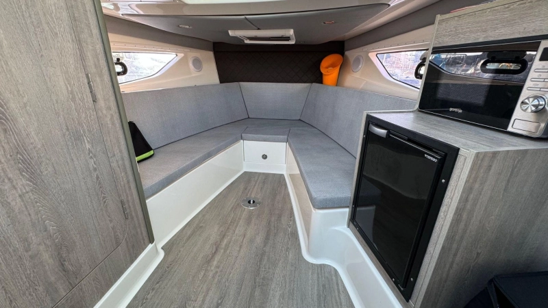 Quicksilver 875 Sundeck 2024