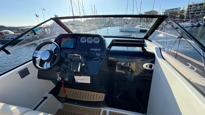 Quicksilver 875 Sundeck 2024