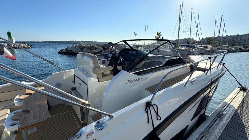 Quicksilver 875 Sundeck 2024
