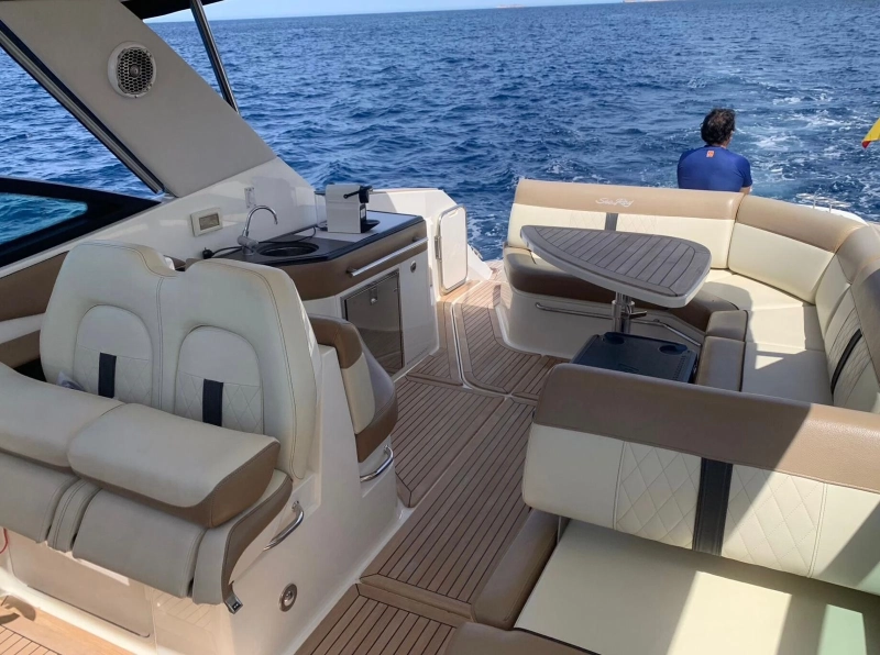 Sea Ray 320 Sundancer 2019