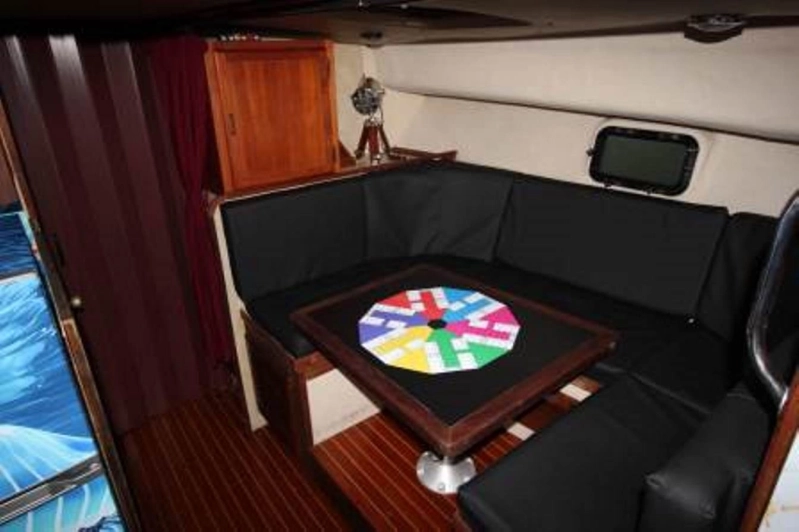 Otros Silverton 40 Alf Cabin 1983