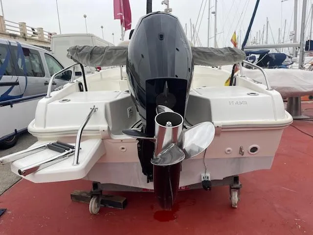 Boston Whaler 170 Dauntless 2014