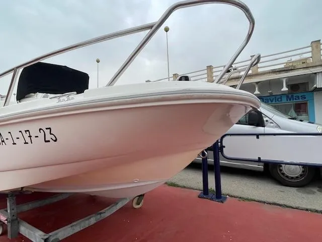 Boston Whaler 170 Dauntless 2014