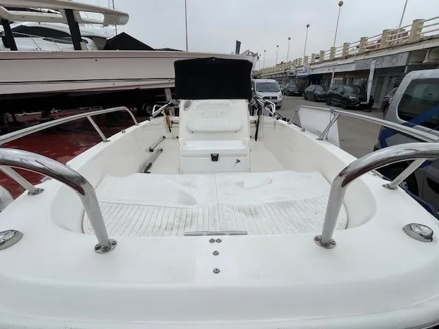 Boston Whaler 170 Dauntless 2014