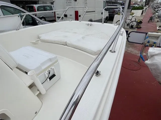 Boston Whaler 170 Dauntless 2014