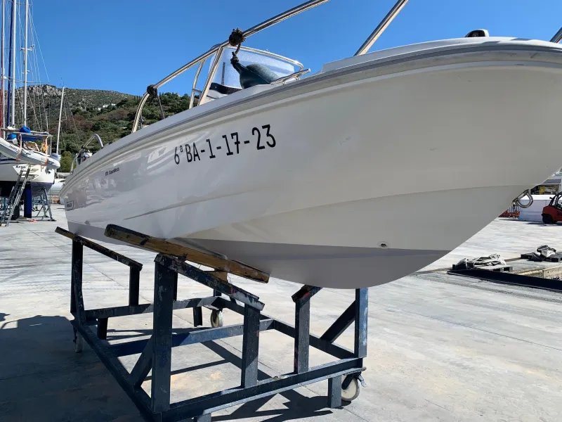 Boston Whaler 170 Dauntless 2014
