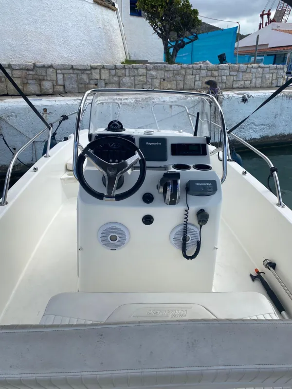 Boston Whaler 170 Dauntless 2014