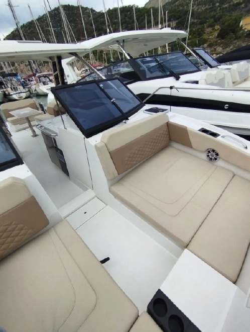 Aquila 32 Sport 2021