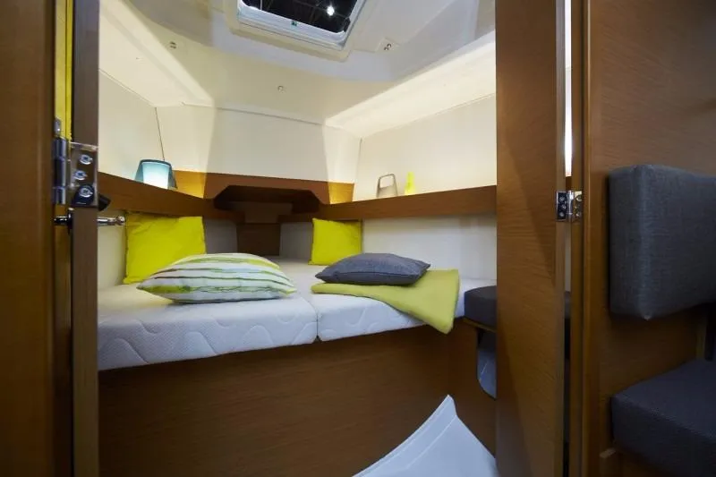 Jeanneau Sun Odyssey 349 2015