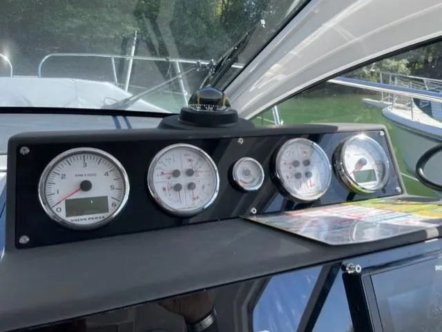 Sealine S330 2021