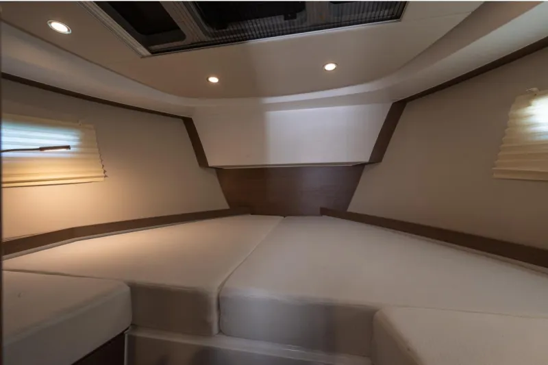 Sealine S330 2021