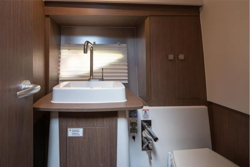 Sealine S330 2021