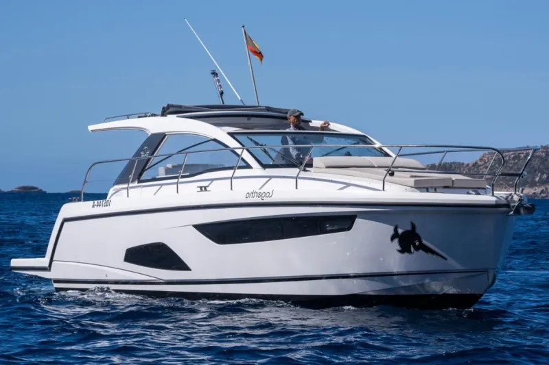 Sealine S330 2021