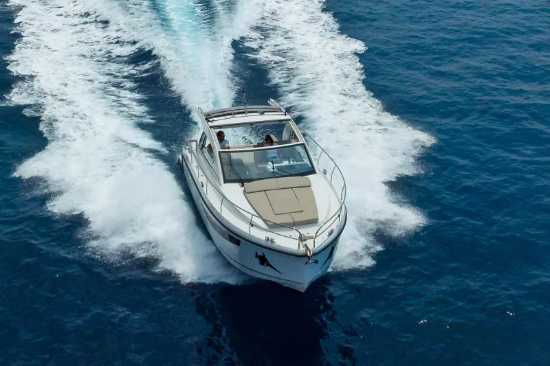 Sealine S330 2021