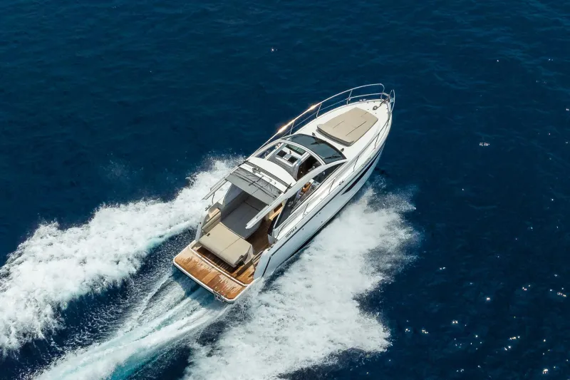 Sealine S330 2021