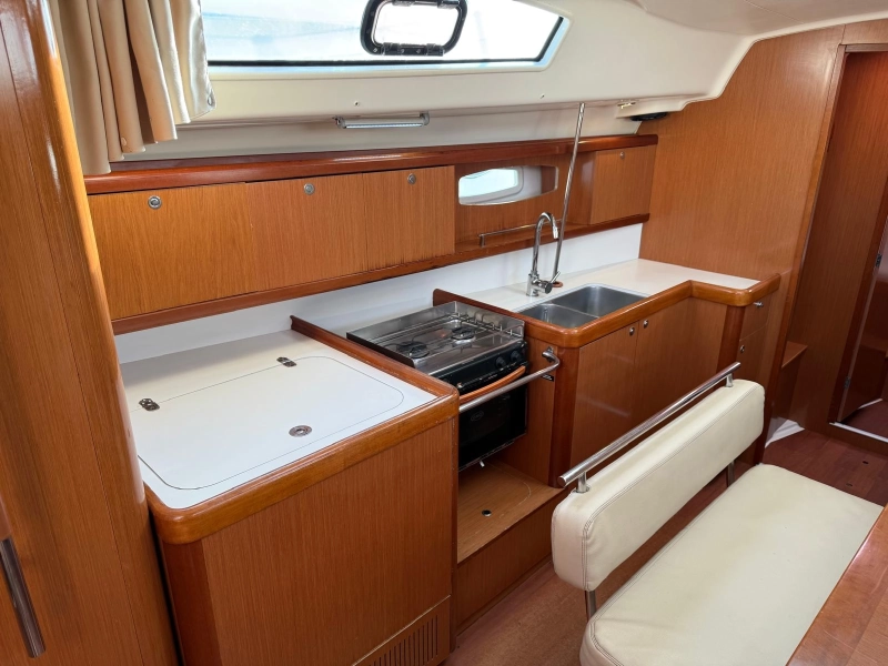 Beneteau Oceanis 43 2008