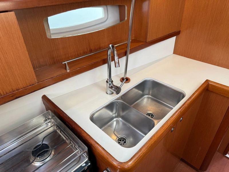 Beneteau Oceanis 43 2008