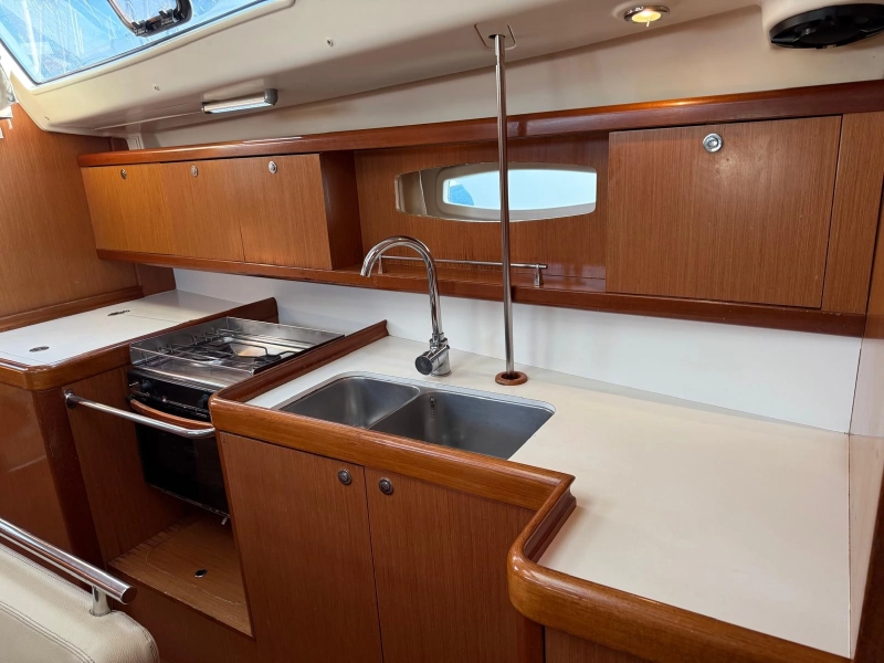 Beneteau Oceanis 43 2008