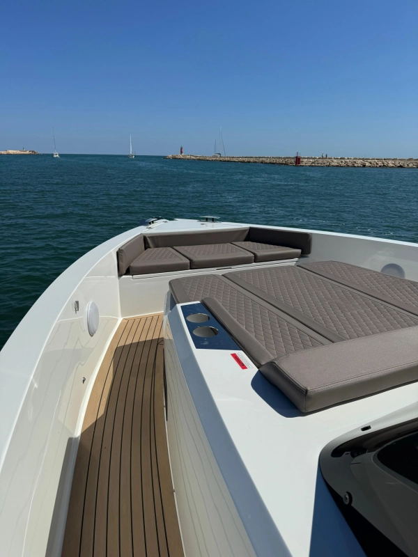 De Antonio Yachts D42 2024