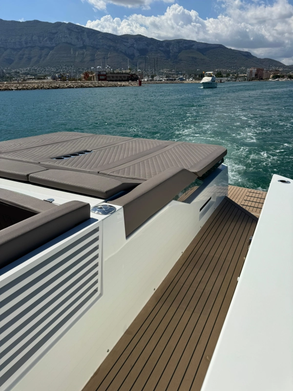 De Antonio Yachts D42 2024