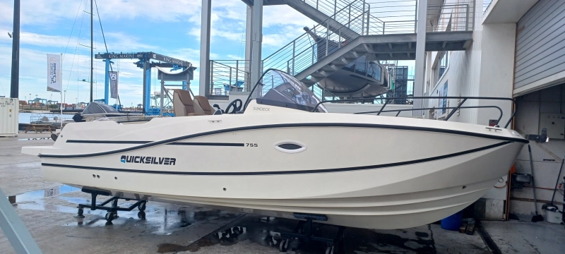 Quicksilver ACTIV 755 SUNDECK 2025