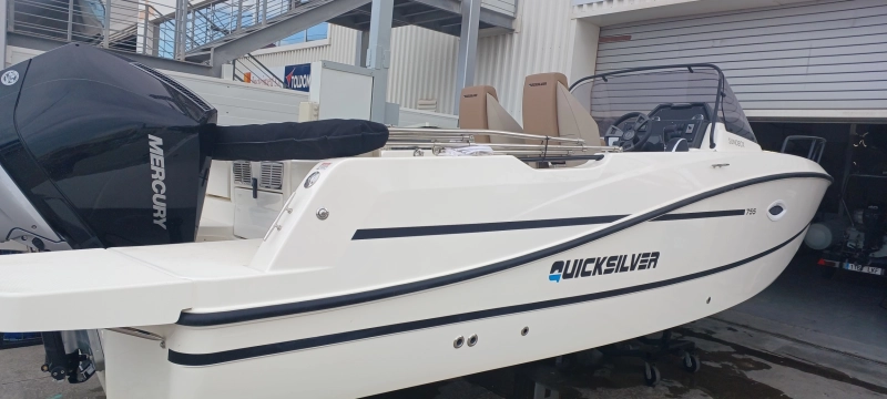 Quicksilver ACTIV 755 SUNDECK 2025