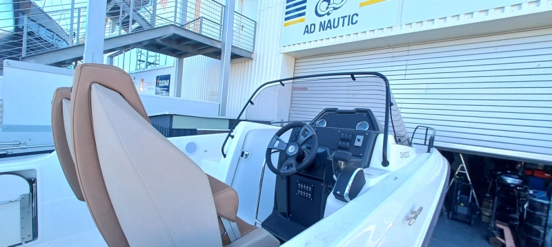 Quicksilver ACTIV 755 SUNDECK 2025