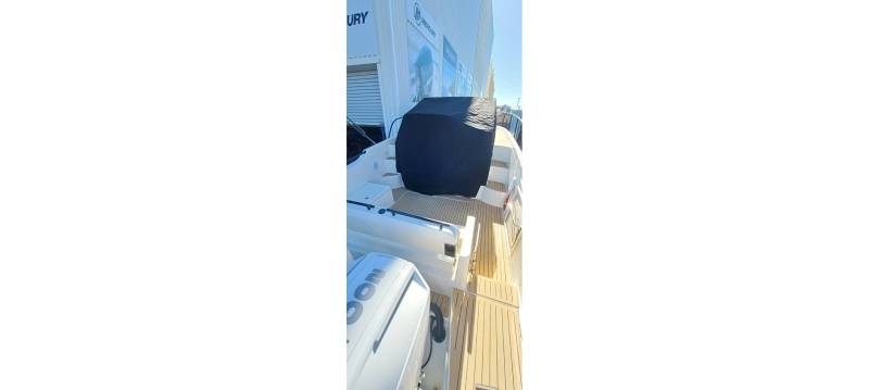Quicksilver ACTIV 875 SUNDECK 2025
