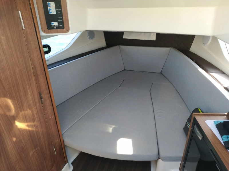 Quicksilver ACTIV 875 SUNDECK 2025
